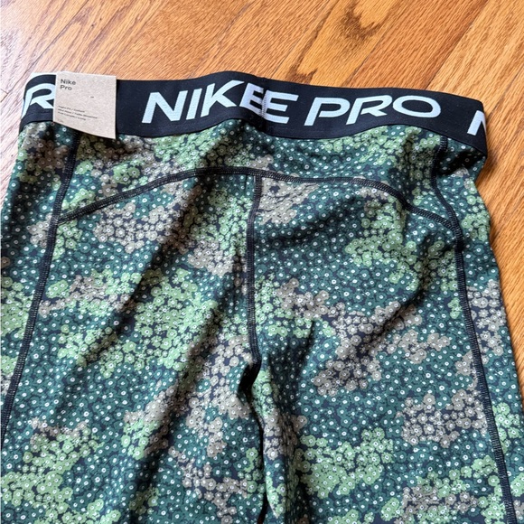 Nike Pro Floral Printed Training Leggings - Picture 6 of 6